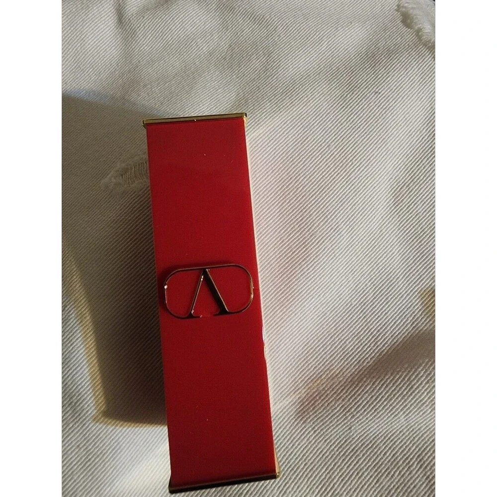 Valentino Rosso Satin Lipstick - Bold Red 22R